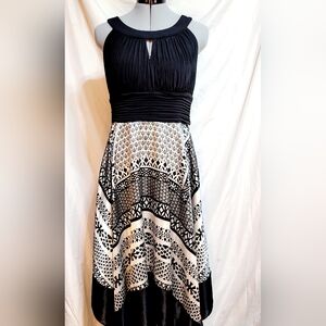Melrose Black & White Sleeveless Dress Size 12 Ruched Bodice Asymmetric Hem
